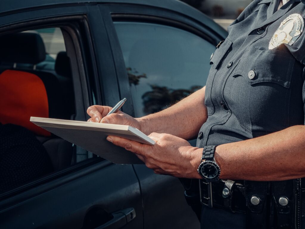 Does a DUI affect naturalization & good moral character? / Afecta un DUI el buen caracter moral y naturalizacion?